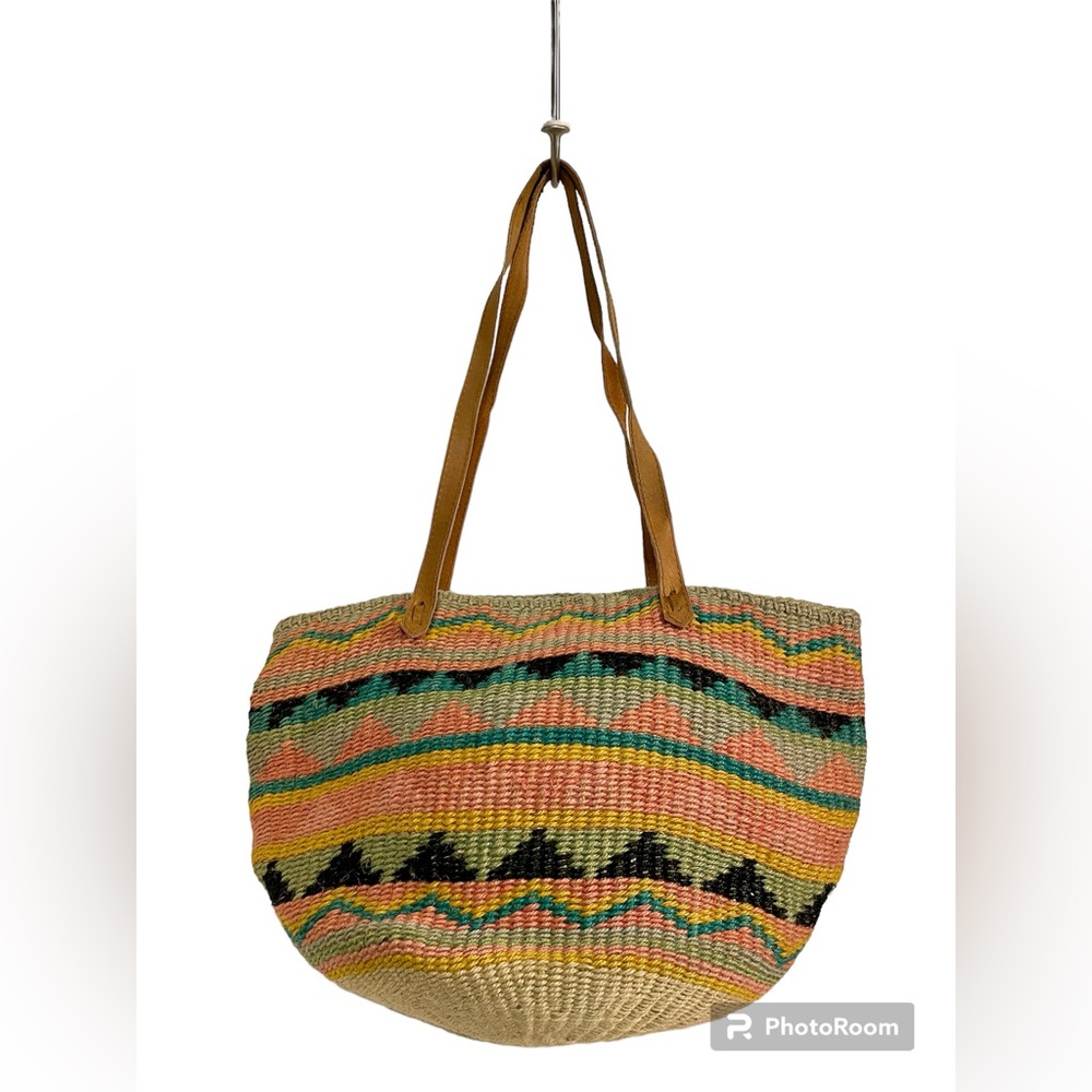 Vintage 90s Sisal Market Tote Bag with Leather Straps in  Desert Tones